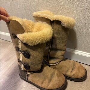 UGG Tan Boots with Shearling Lining